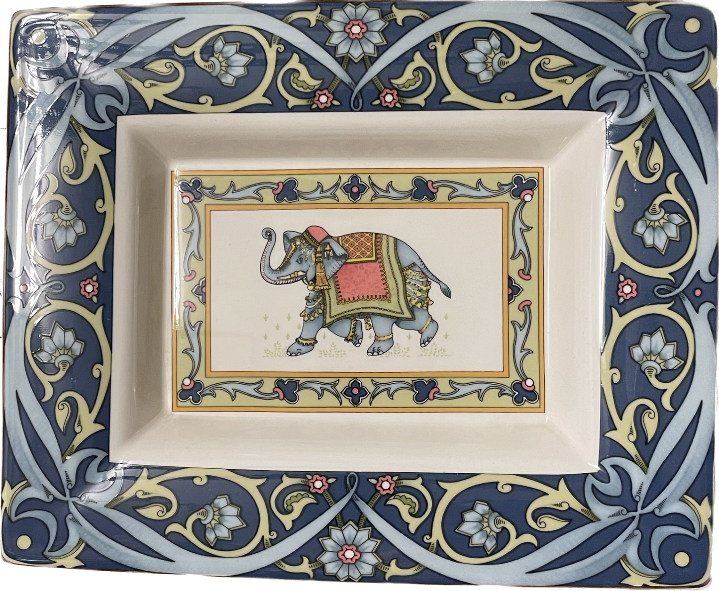 Rectangular bowl - Wedgwood Blue Elephant