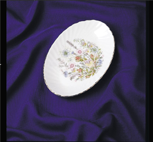SCHALE OVAL GEDR. 20,5cm W.TUD